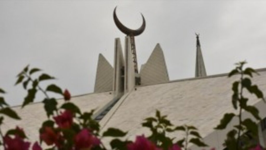 Pakistan'da Türk mimarın imzasını taşıyan eser: Faysal Camisi