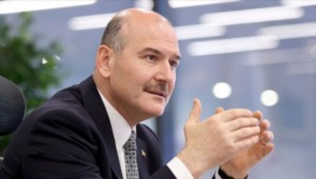 Bakan Soylu: İstanbul otogarında PKK'lıların bir aracın altına yerleştirdiği 5 kilo patlayıcı ele geçirildi