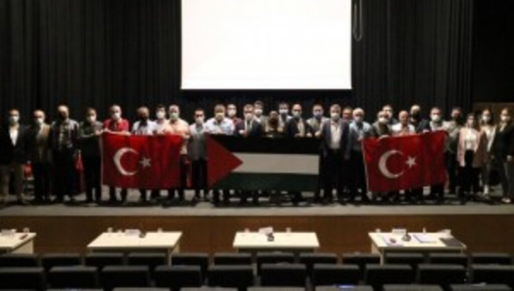 Bergama Belediye Meclisi Toplantısı’ndan İsrail’e kınama