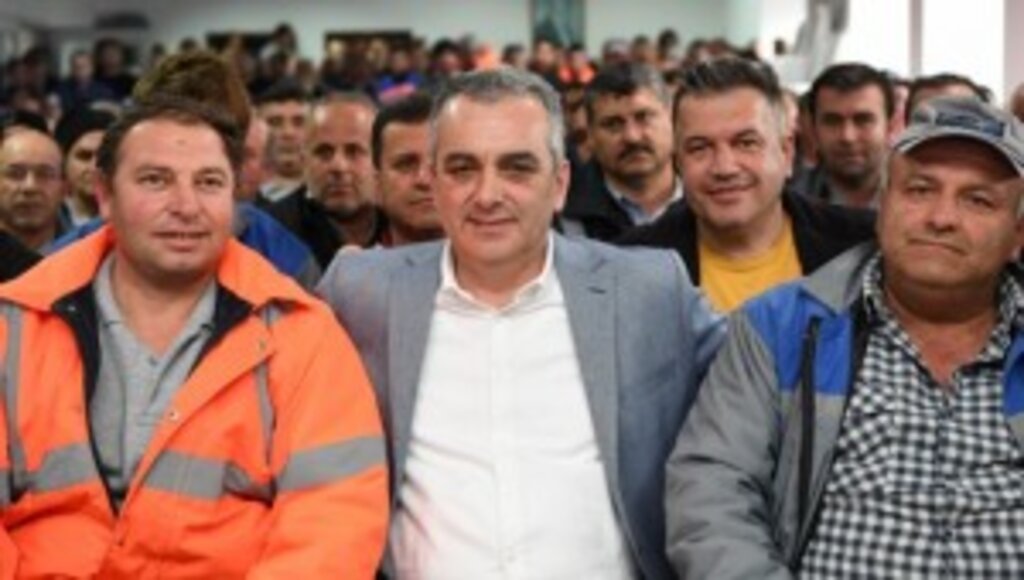 Konyaaltı personeline çifte bayram