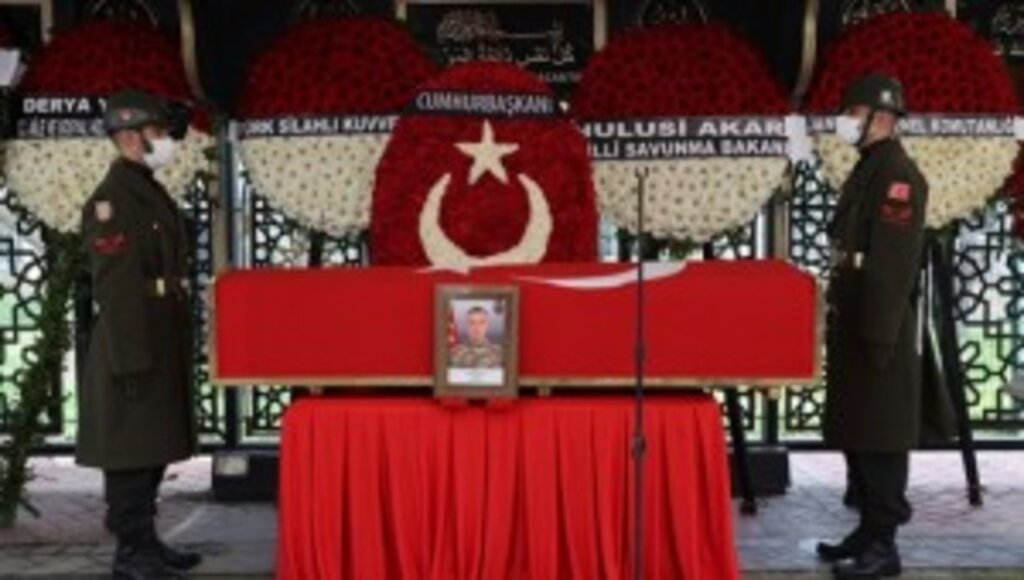 Pençe-Yıldırım Operasyonu'nda şehit olan piyade sözleşmeli er Müslüm Toprak son yolculuğuna uğurlandı