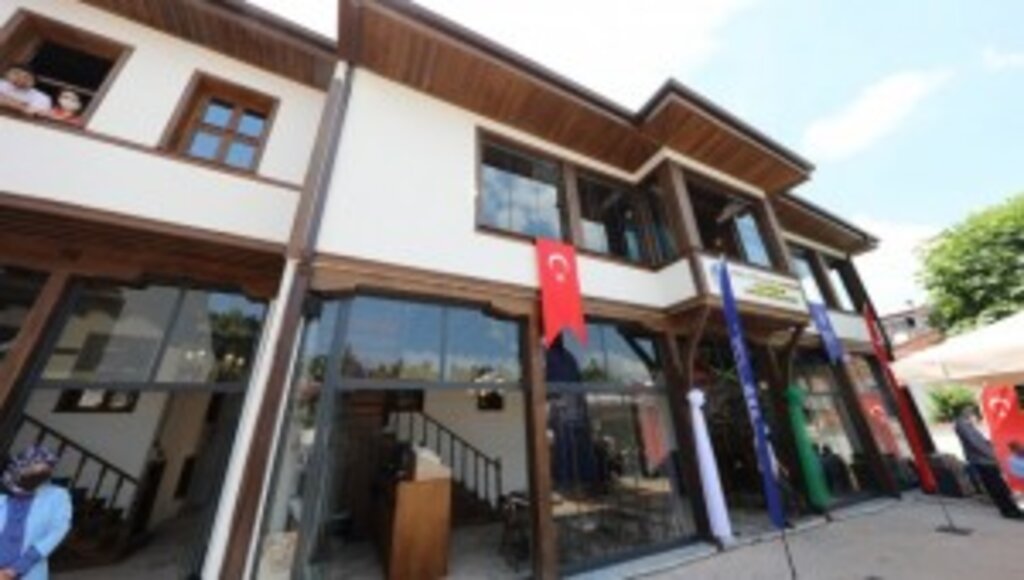 2 asırlık bina gençlik merkezi olarak hizmette