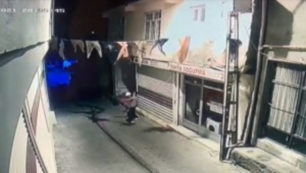 AK Parti Hani İlçe Başkanlığına molotofkokteylli saldırı