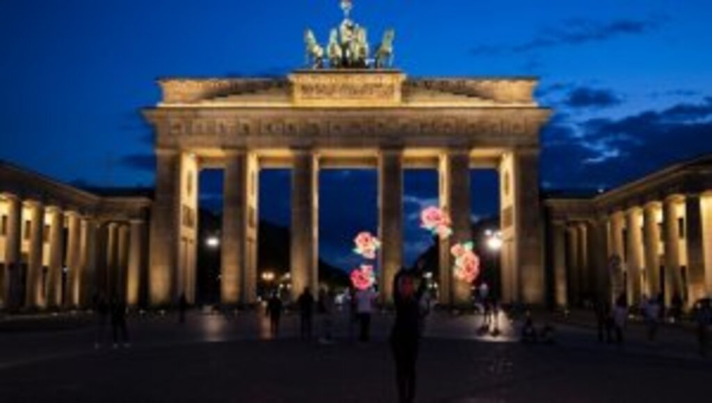 Almanya üçüncü ülkelerden turistik seyahat kısıtlamasını şartlı kaldırdı