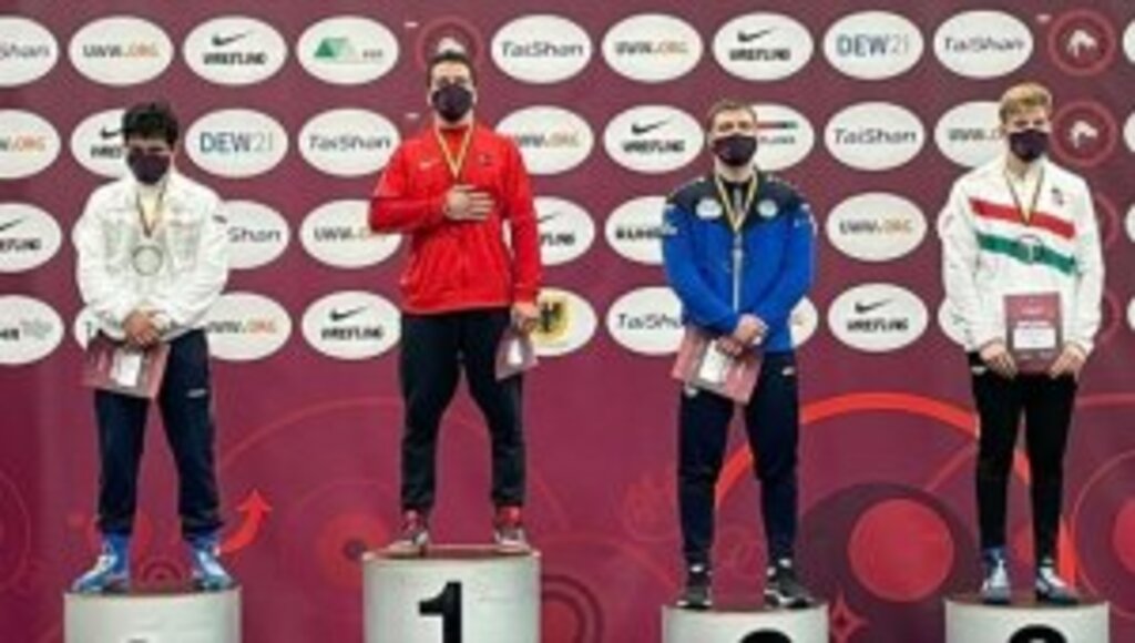 Avrupa Güreş Şampiyonası'nda Polat Polatçı altın madalya kazandı
