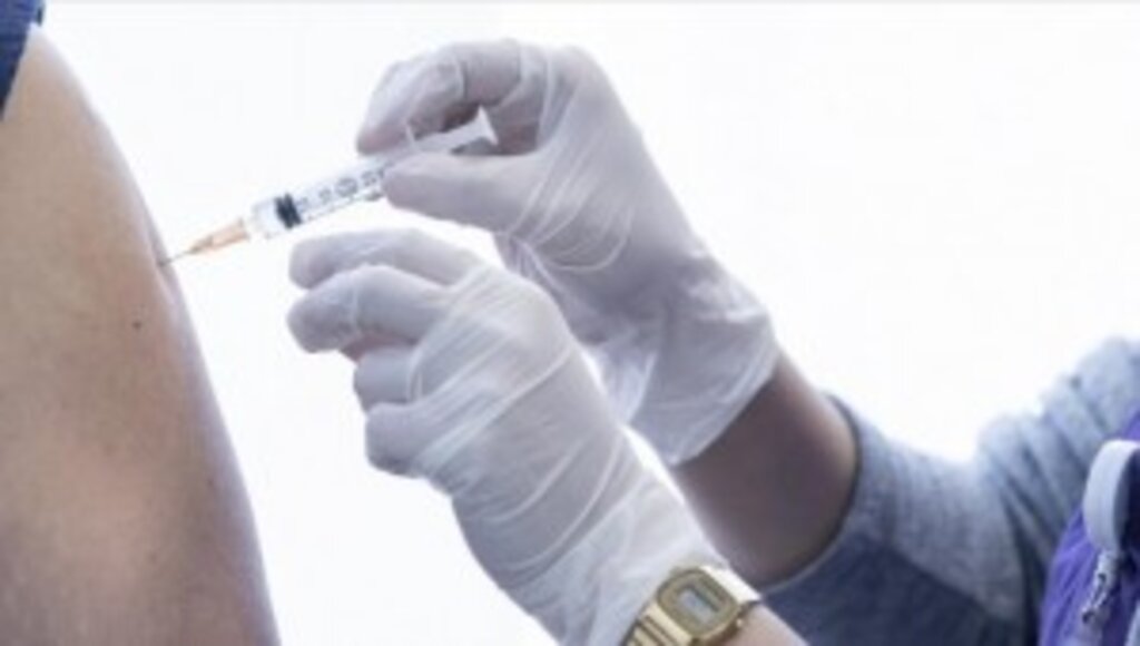  Bir günde 1 milyon 582 bin 232 doz aşı yapılarak rekor kırıldı