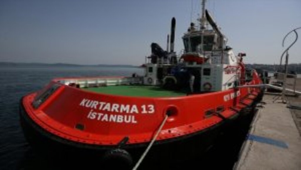 Çanakkale Boğazı'nın son teknolojiyle donatılan yeni kurtarma römorkörü görev başında