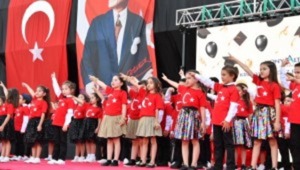 Esen: Çocuklarımızı geleceğe hazırlıyoruz