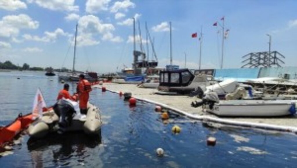 Müsilaj temizleme çalışmaları aralıksız devam ediyor