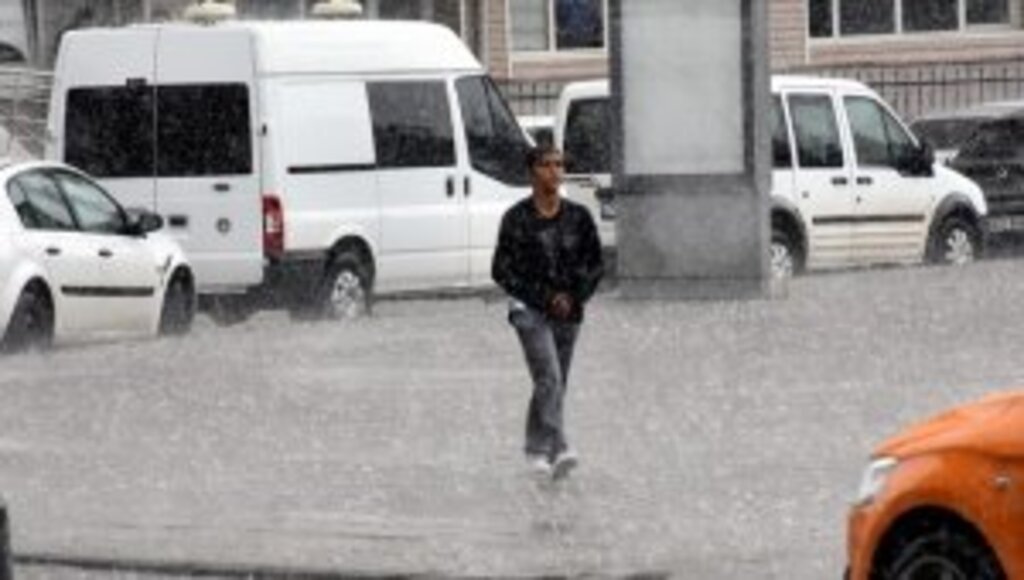 Türkiye'nin doğusunda yarın yoğun sağanak yağış bekleniyor
