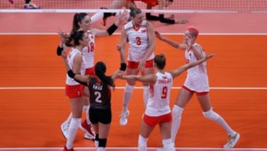 A Milli Kadın Voleybol Takımı, son olimpiyat şampiyonu Çin'i 3-0 yendi