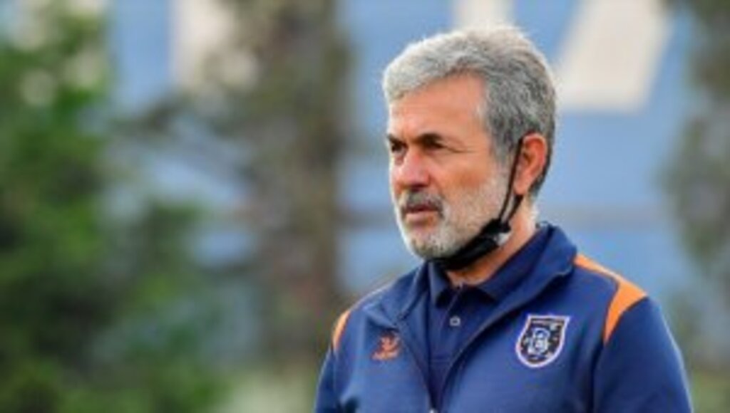 Başakşehir Teknik Direktörü Aykut Kocaman: Transferde acele etmeyeceğiz