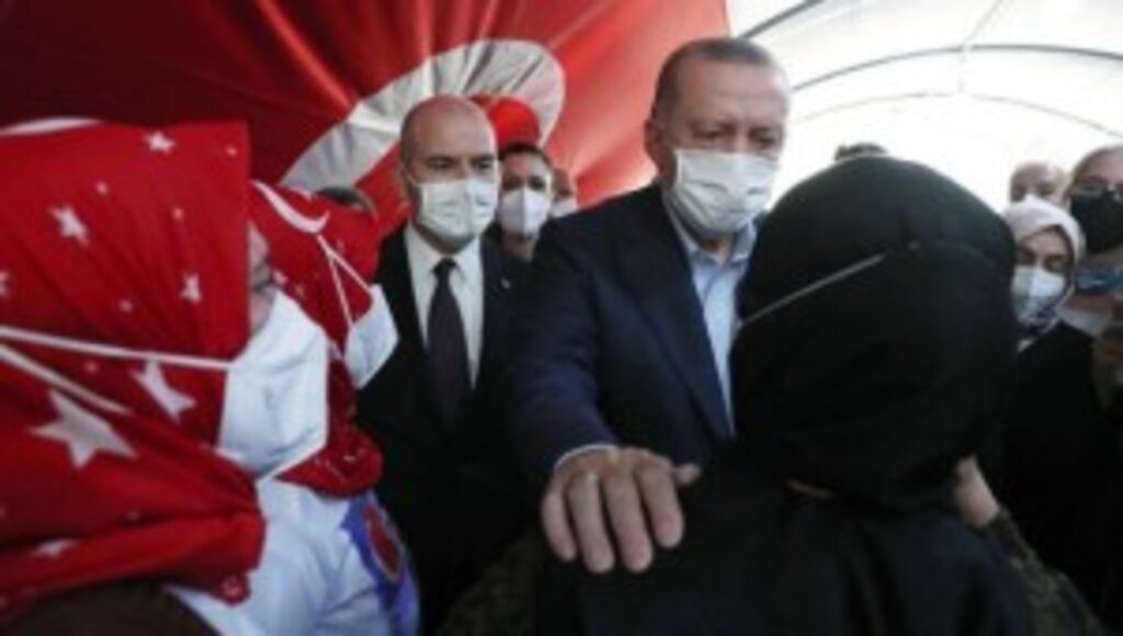 Cumhurbaşkanı Erdoğan ve Süleyman Soylu Diyarbakır Anneleri İle Bir Araya Geldi
