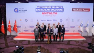 Cumhuriyet Halk Partili Belediye Başkanları Antalya’da buluştu