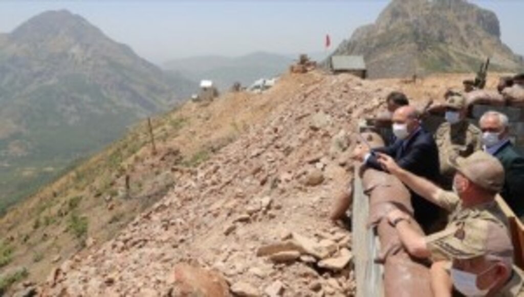 İçişleri Bakanı Süleyman Soylu, Bitlis'te güvenlik toplantısına katıldı