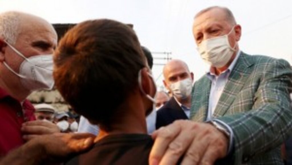 Manavgat'ta Vatandaşlar Cumhurbaşkanı Erdoğan'ı Bağrına Bastı