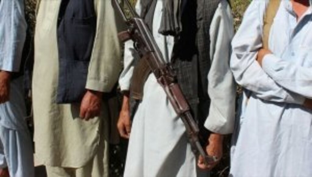 Afganistan'da Taliban ikinci vilayet merkezini ele geçirdi