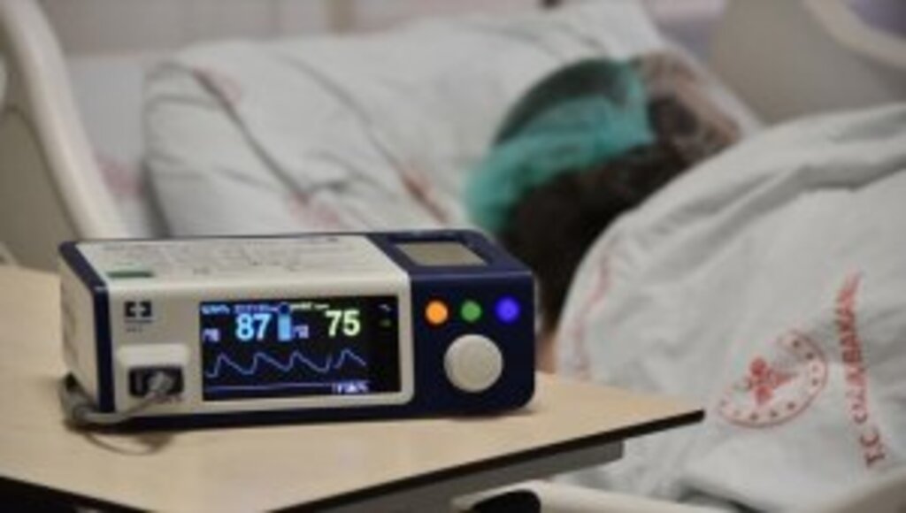 Aşı olmayıp Kovid-19'a yakalananlar hastalık sürecinde yaşadıkları zorlukları anlattı