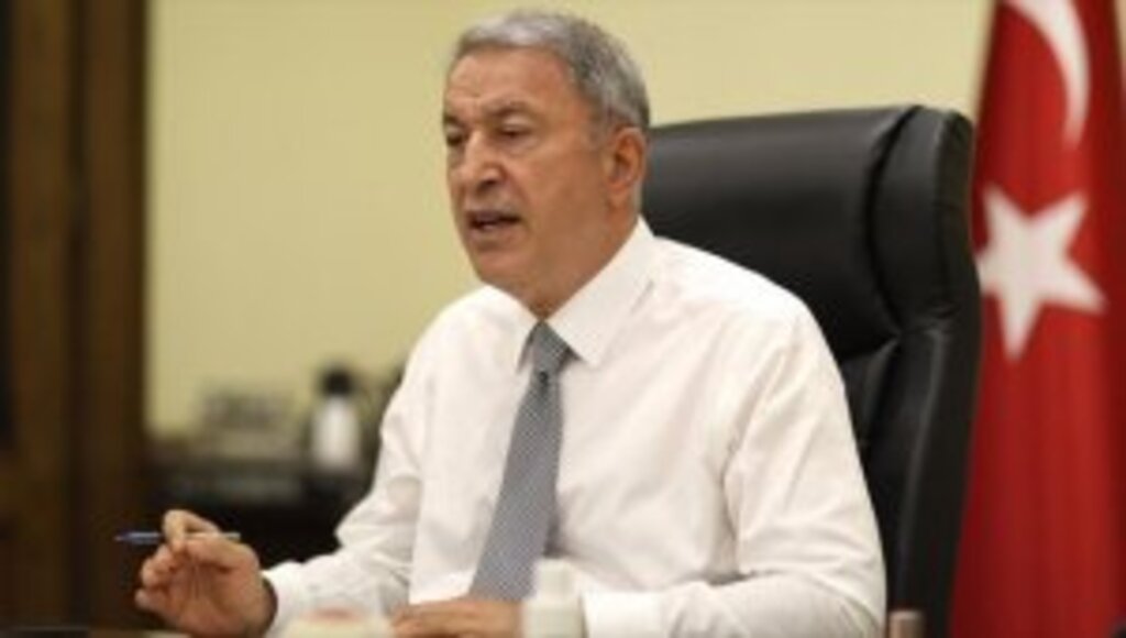 Bakan Akar: TSK yangınla mücadelede her zaman, her yerde milletinin emrinde