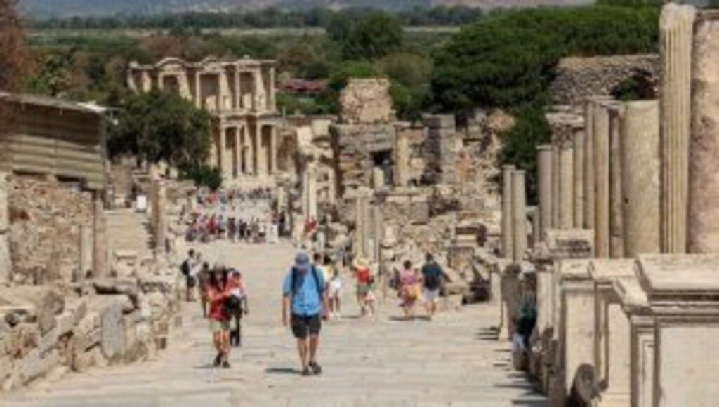 Efes Antik Kenti'nde ziyaretçi sayısı 7 ayda 340 bini aştı