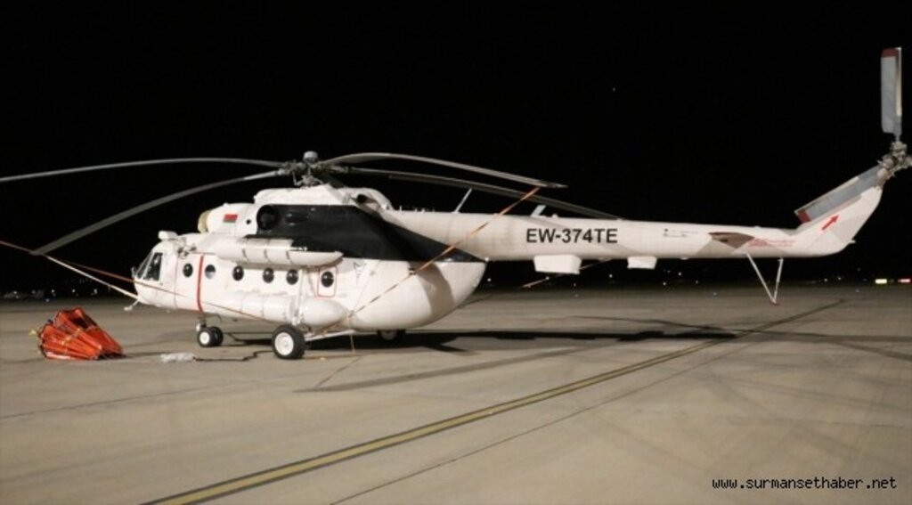 Isparta'daki orman yangınına gece görüşlü helikopterlerle müdahale ediliyor