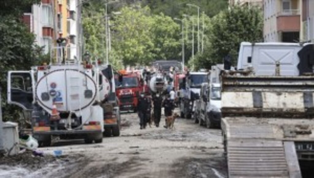Karadeniz'deki sel felaketinde can kaybı artıyor