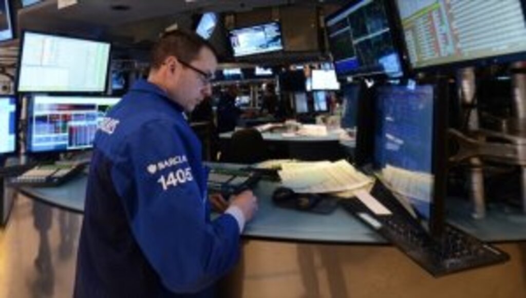 Küresel piyasalar belirsizlikler haftasını rekorlarla geçti