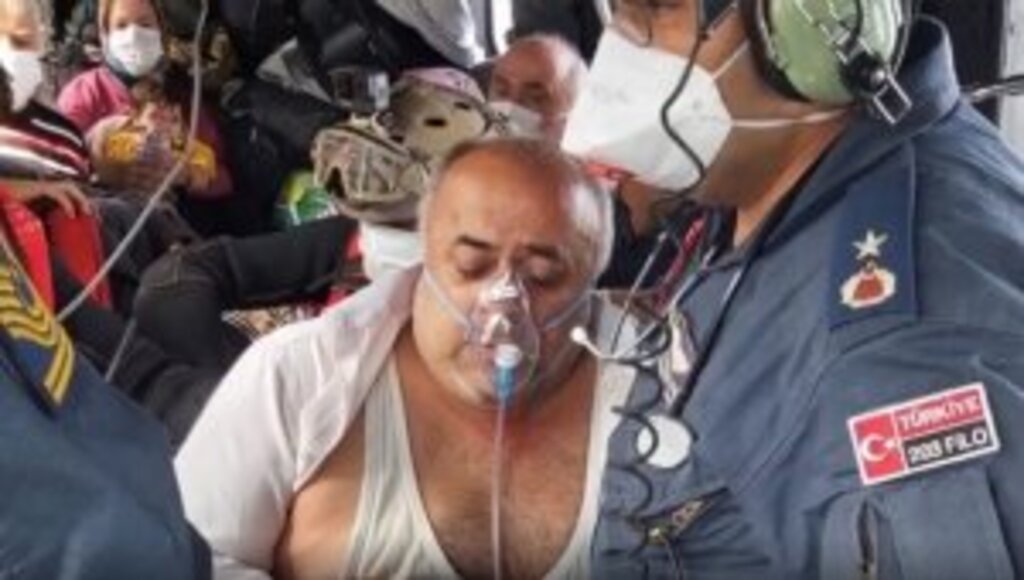 Mehmetçik sel felaketinde mahsur kalan 545 kişiyi güvenli bölgelere taşıdı