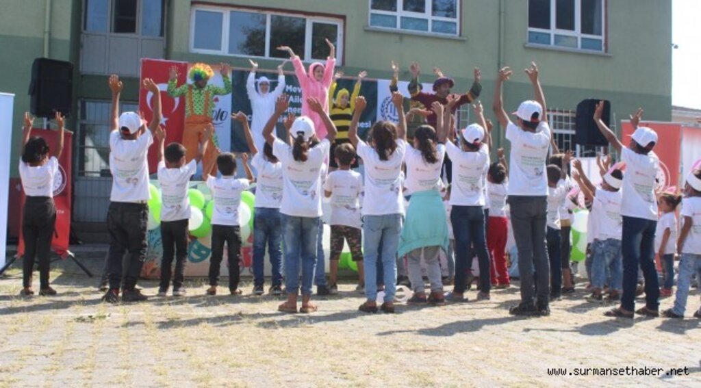 MEVSİMLİK TARIM İŞÇİLERİNİN ÇOCUKLARI ÇARŞAMDA’DA BULUŞTU