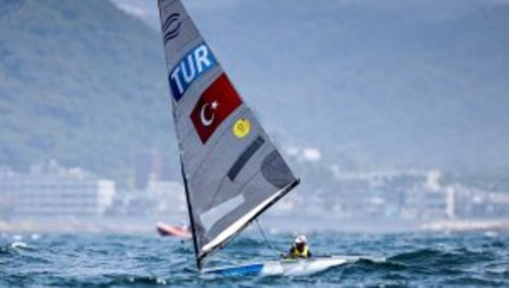 Milli yelkenci Alican Kaynar, Tokyo 2020'de bir ilki başardı