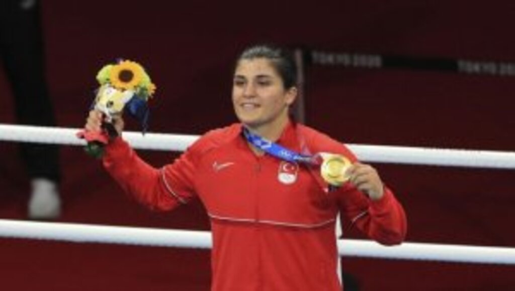 Olimpiyat şampiyonu Busenaz Sürmeneli: Çocukluk hayalimi yaşıyorum