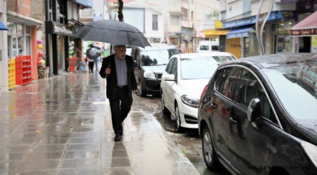 ORDU BÜYÜKŞEHİR BELEDİYESİ, 127 NOKTADA SEFERBER OLARAK YAĞIŞIN ETKİSİNİ AZALTTI