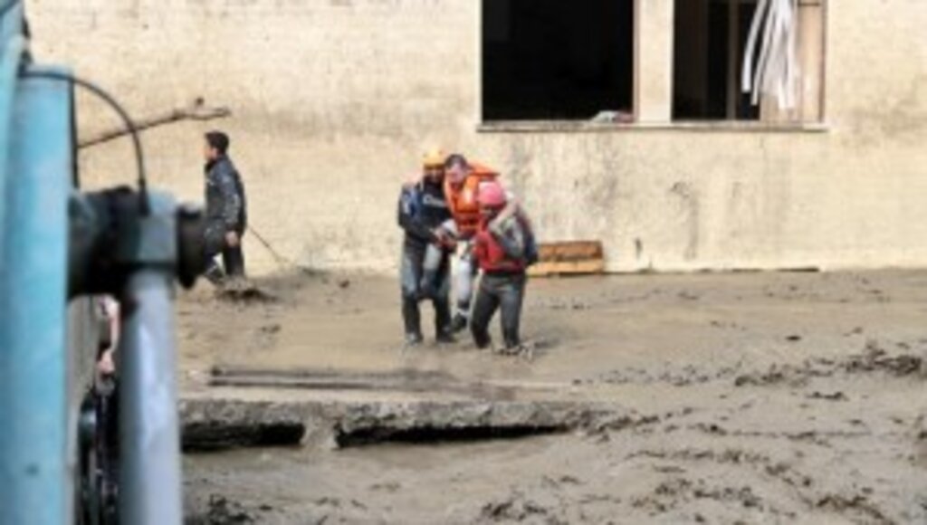 Yaşanan Sel ve Su Baskınlarına Müdahale Çalışmaları 2.218 Personel Görev Alıyor