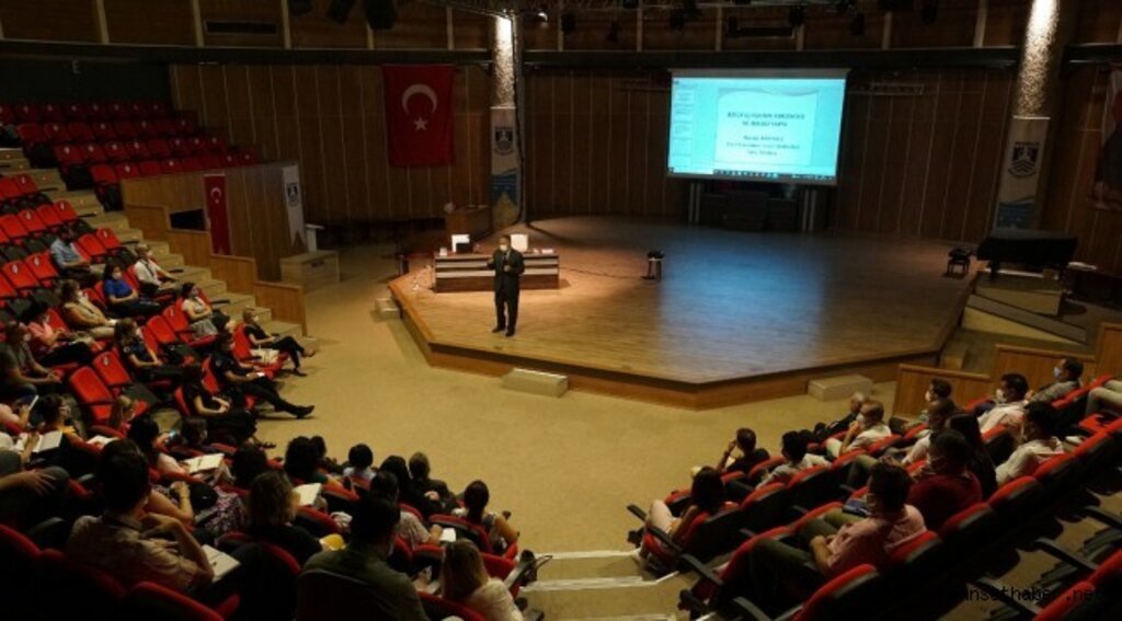 BELEDİYE PERSONELİNE HİZMET İÇİ EĞİTİM SEMİNERİ