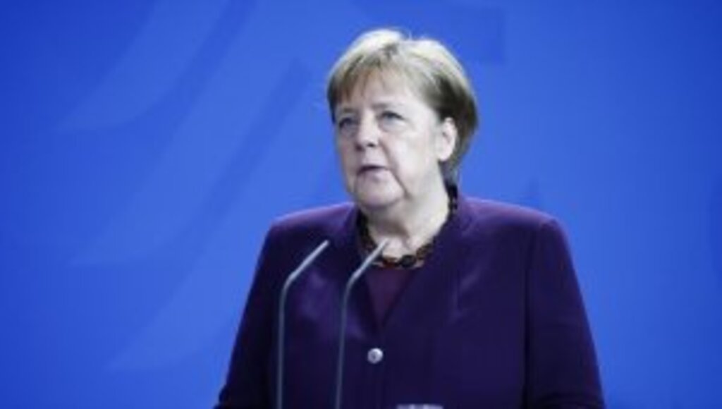 Merkel'den 'aşı olun' çağrısı