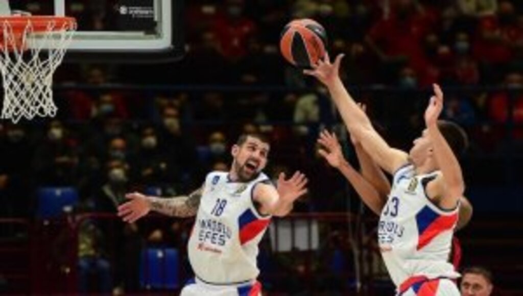 Anadolu Efes THY Avrupa Ligi'nde yarın Zalgiris'i konuk edecek