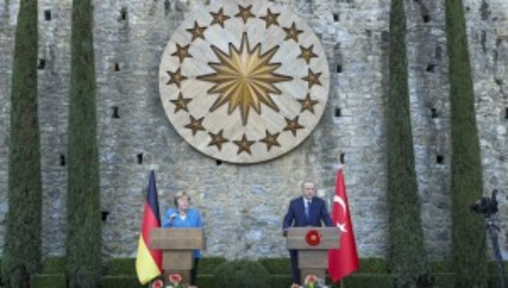 Cumhurbaşkanı Erdoğan: Irkçılık, İslam ve yabancı düşmanlığıyla ayrımcılık Avrupa'daki Türk toplumunun başlıca sorunları