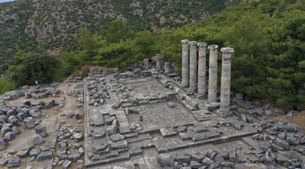 Priene Antik Kenti'nde yapılan ilk kiliseye ulaşıldı
