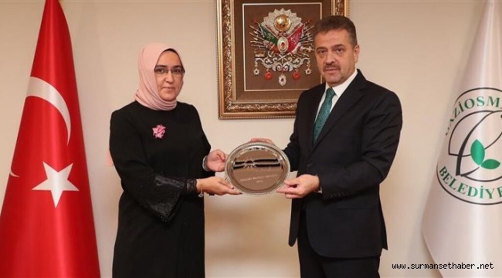 “Tasarım Kumaş Maske” Projemiz, Altın Küre Ödülünün Sahibi Oldu