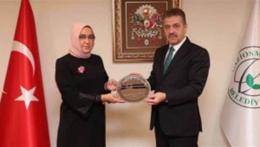 “Tasarım Kumaş Maske” Projemiz, Altın Küre Ödülünün Sahibi Oldu
