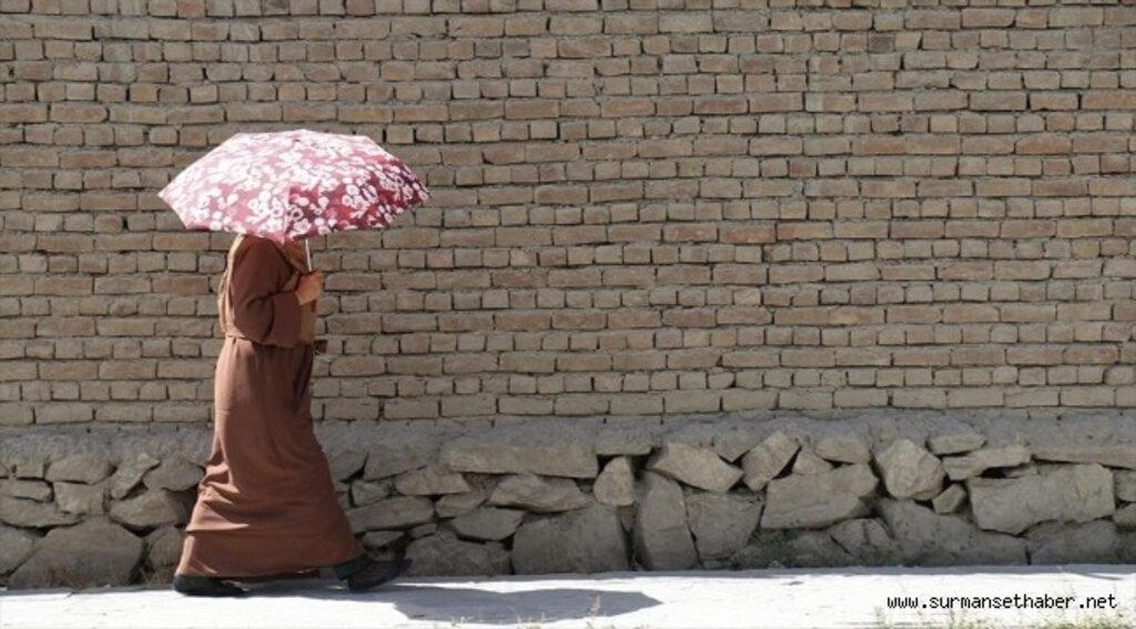 Afganistan'da Taliban kadınlara yönelik bazı kısıtlamalar getirdi