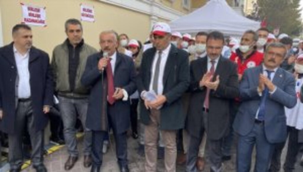 Bakırköy Belediyesi işçileri grevlerinin 14. gününde
