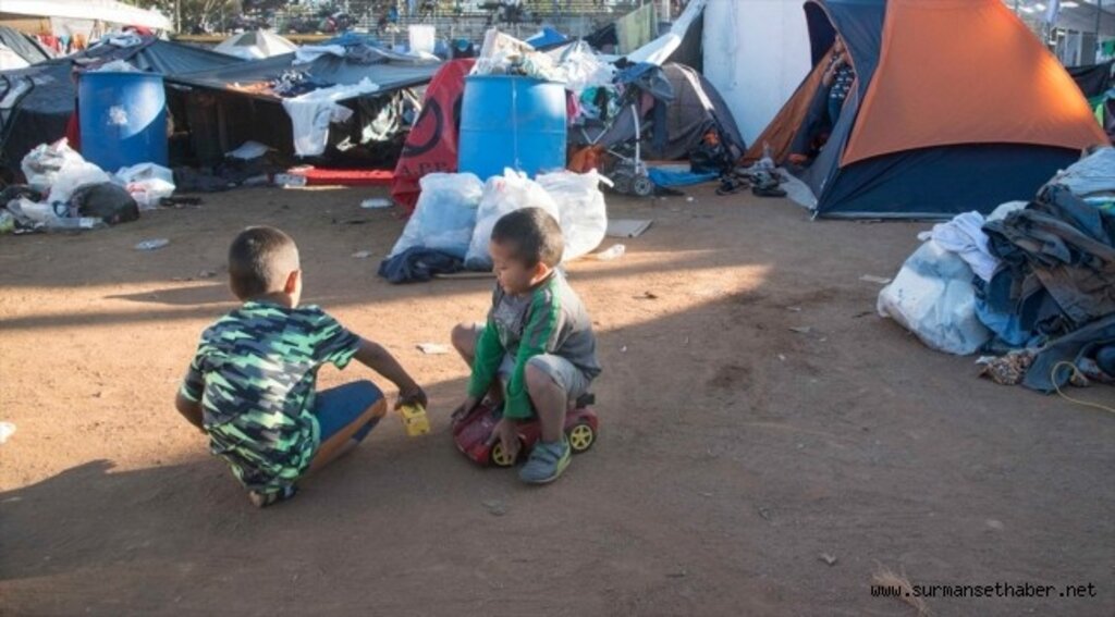 BM, Meksika'da refakatsiz göçmen çocukları evlere yerleştirecek