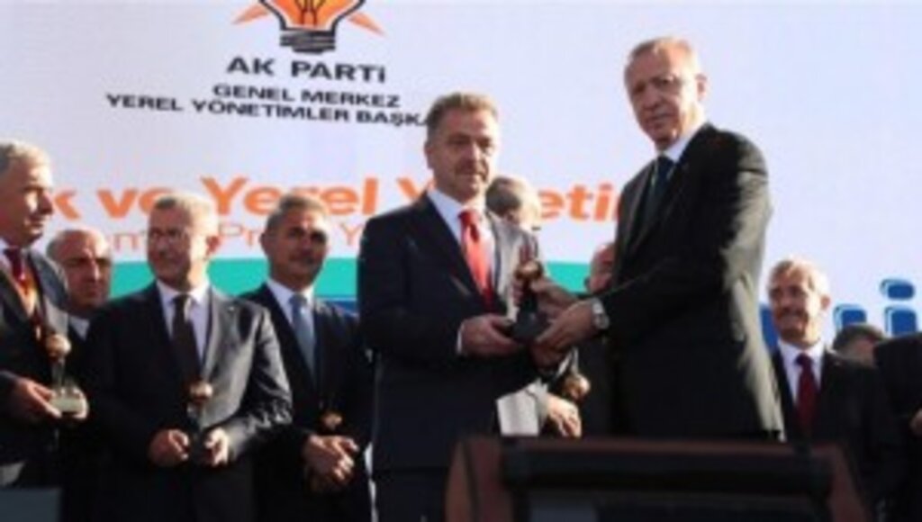Cumhurbaşkanı Erdoğan’dan Başkan Usta’ya Bir Ödül Daha