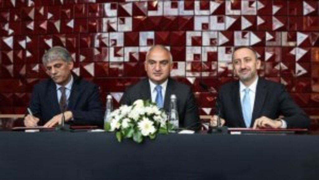 Kültür ve Turizm Bakanlığı ile Türk Telekom arasında 'AKM Bağış ve Destek Sözleşmesi' imzalandı