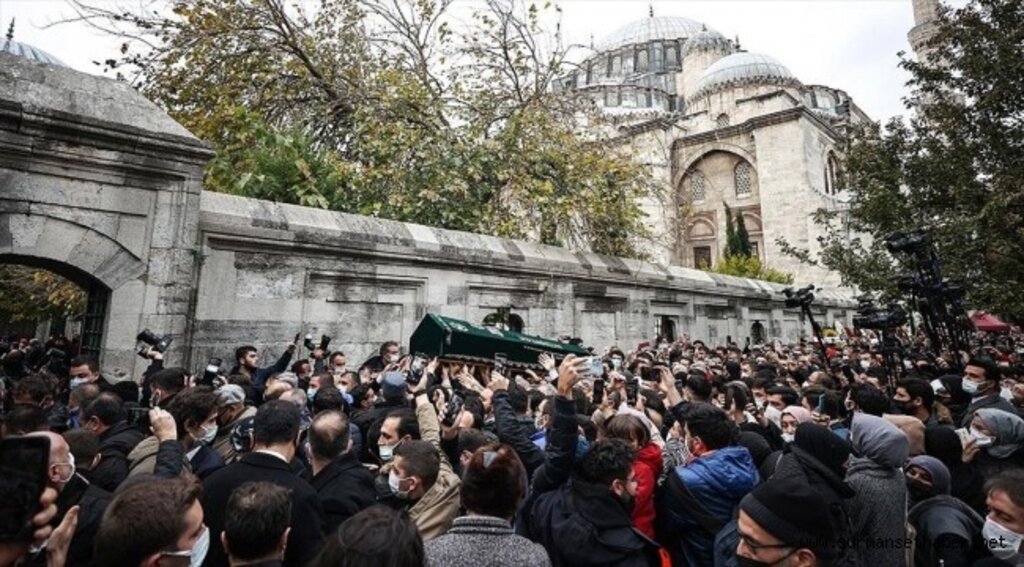 Şair, yazar ve fikir adamı Sezai Karakoç, son yolculuğuna uğurlandı