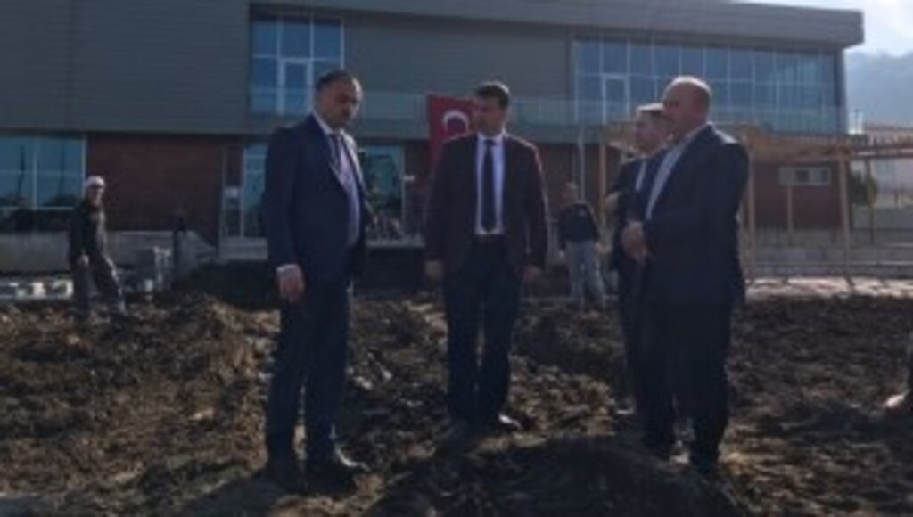 Samsun’un Salıpazarı İlçesinde belediye tarafından Gençlik ve Kültür Parkı yapılıyor.