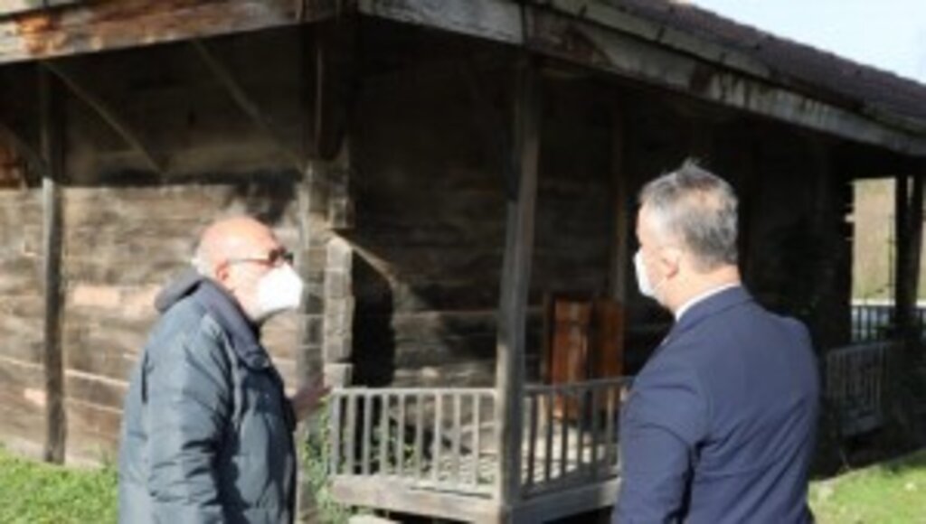 19 Mayıs İlçesinde bulunan Tarihi Çivisiz Ahşap Camiye restorasyon projesi hazırlanıyor.
