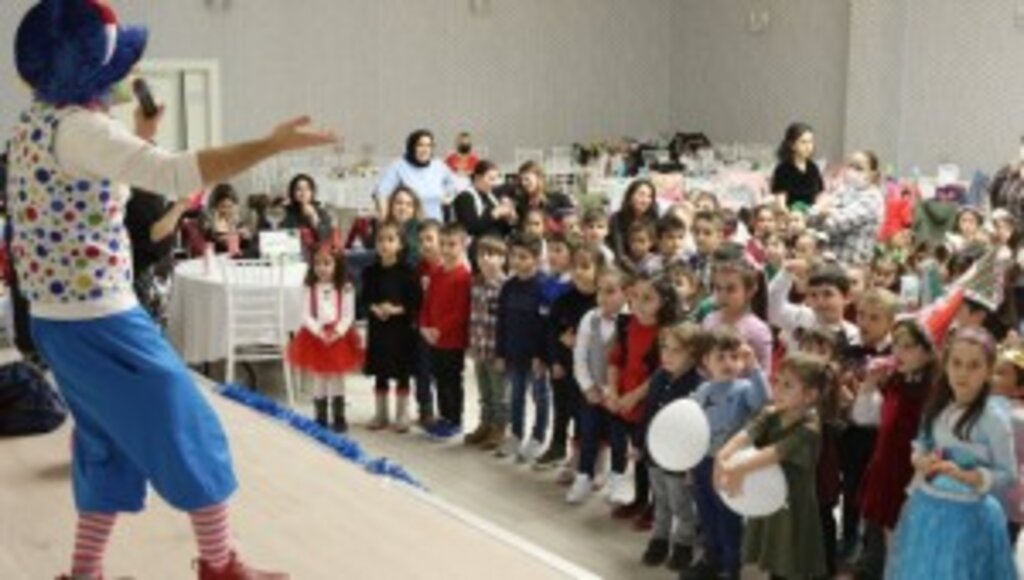 AtaÇoçuk’tan yeni yıl balosu