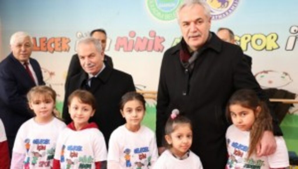 BAŞKAN DEMİRTAŞ, MİNİK ÖĞRENCİLERE SPOR'UN ÖNEMİNİ VE FAYDALARINI ANLATTI